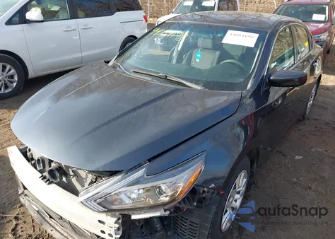 2017 Nissan Altima 2.5 S z USA, uszkodzony, nr VIN 1N4AL3AP7HC111265